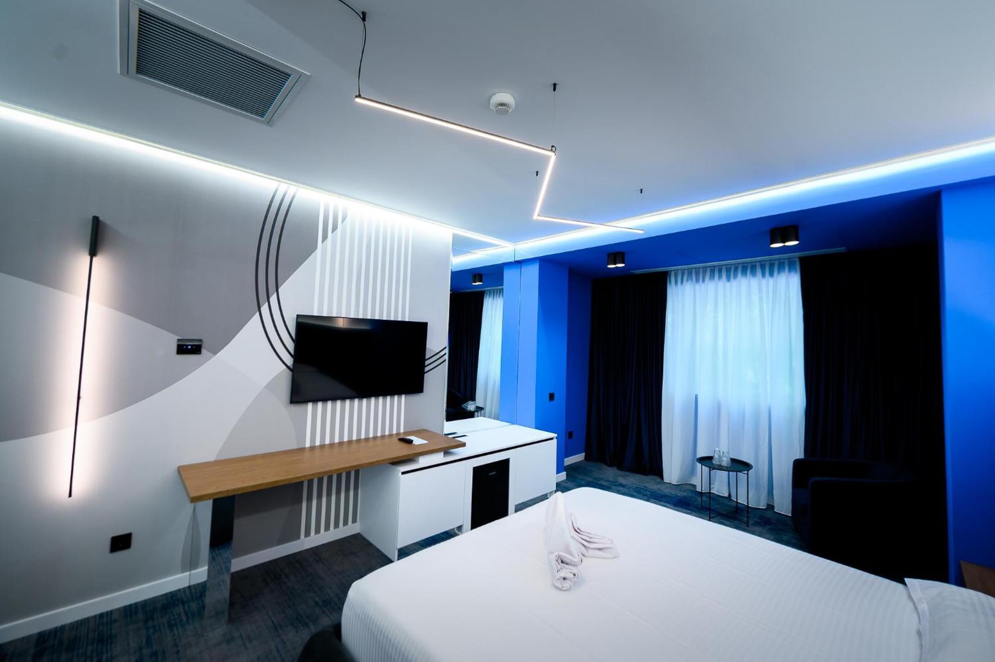 Hotel Bavaria Craiova Exterior foto